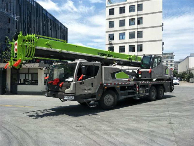 吉利区跨街广告牌的高空安装注意事项